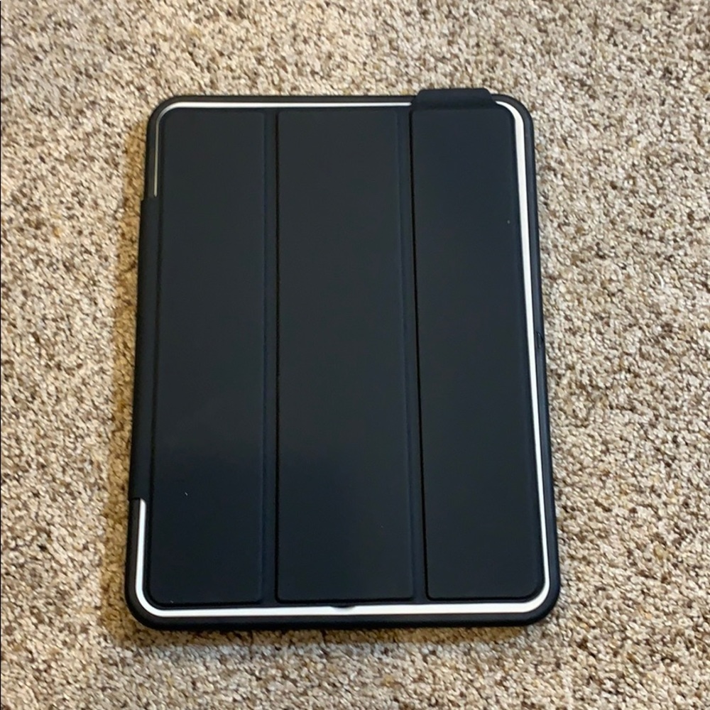 NWT iPad Pro Hard Case